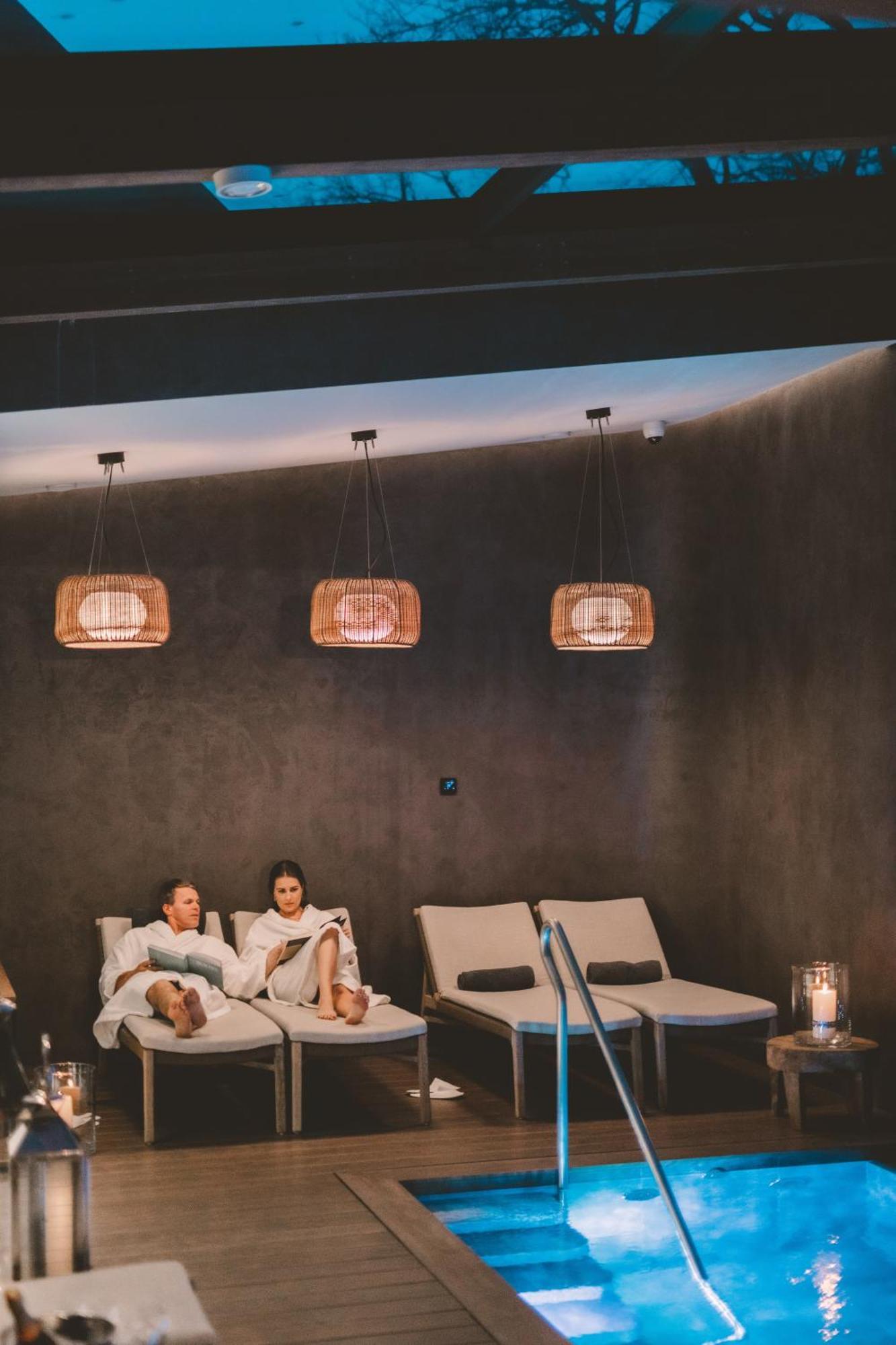 Frost Boutique 4*
