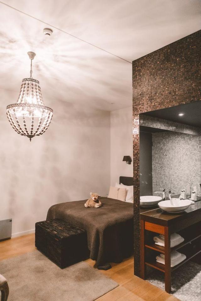 Frost Boutique 4*